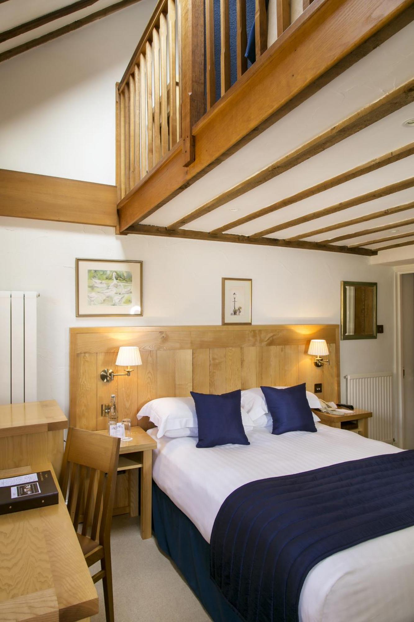 Tewinbury Farm Hotel Room photo